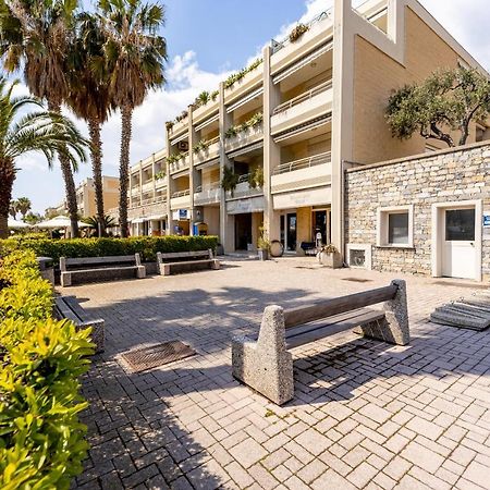 Aregai Marina Exclusive Seaside Apartments サント・ステーファノ・アル・マーレ エクステリア 写真