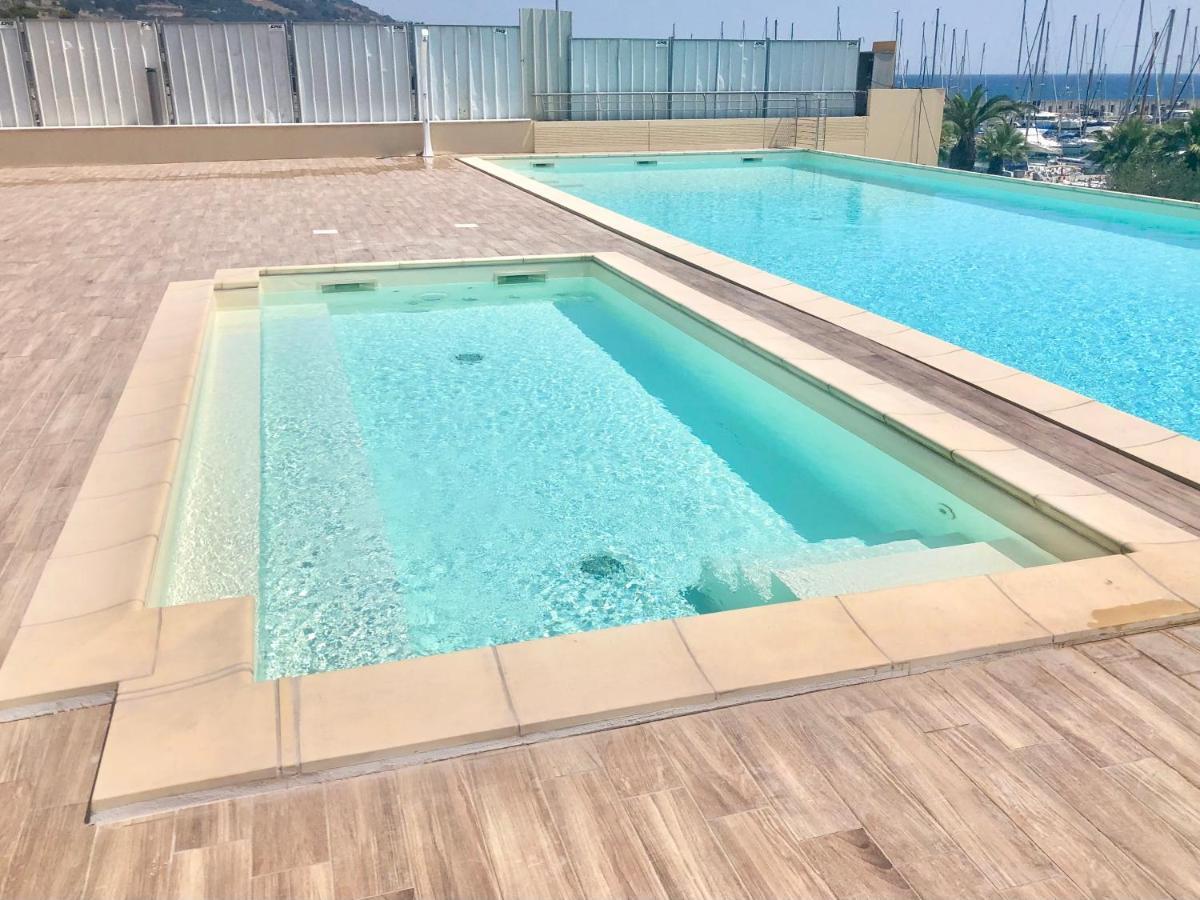 Aregai Marina Exclusive Seaside Apartments サント・ステーファノ・アル・マーレ エクステリア 写真